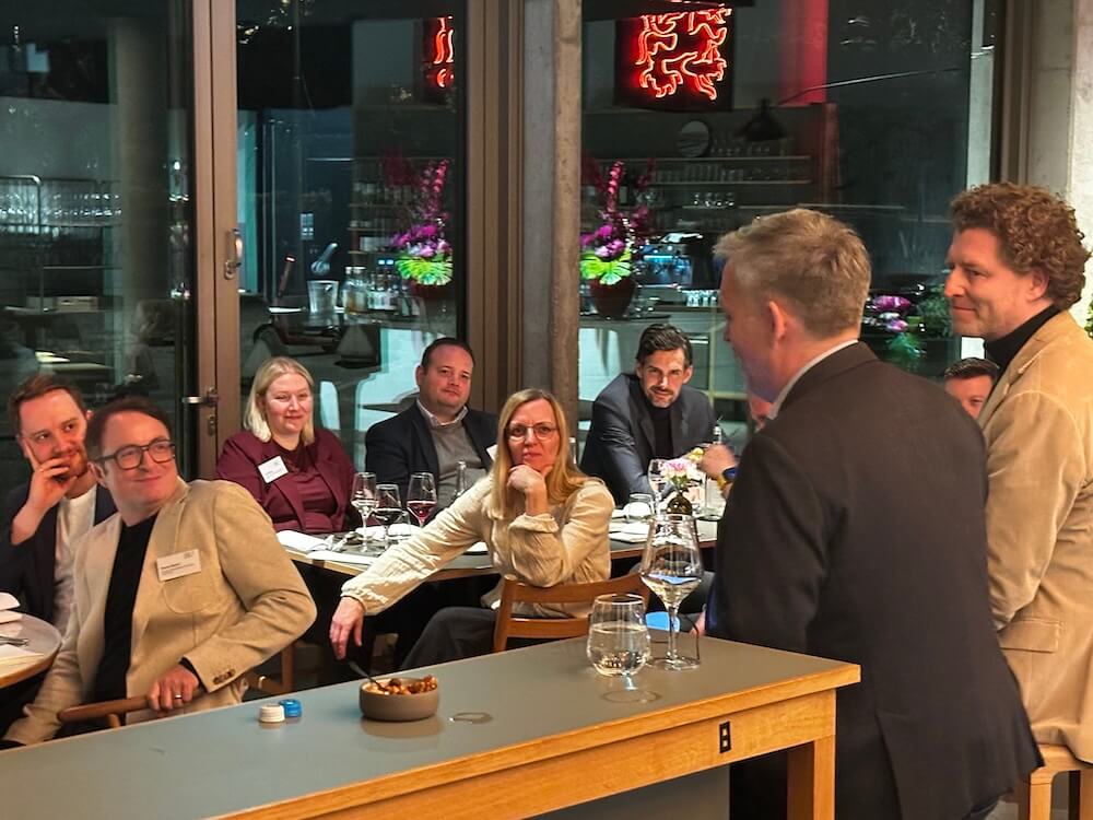 Thorsten Kausch und Dr. Nicolas Hill im Dialog