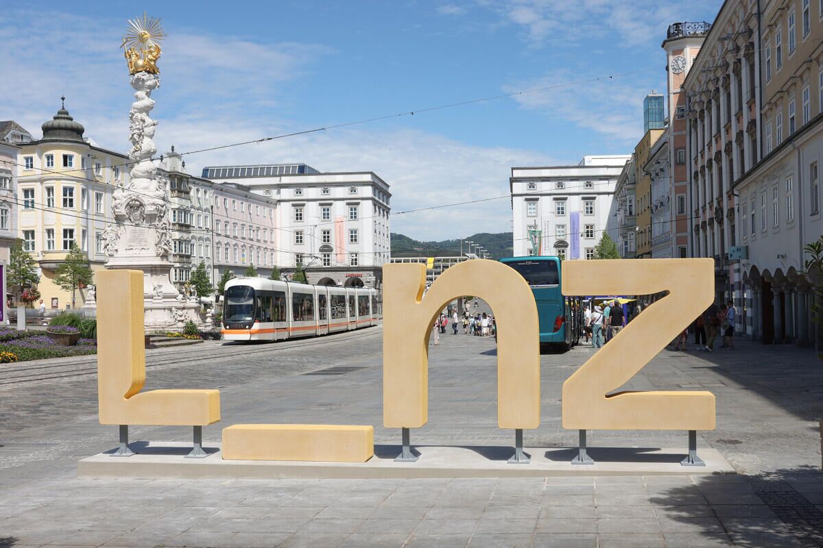 Linz-Buchstaben auf dem Hauptplatz in Linz